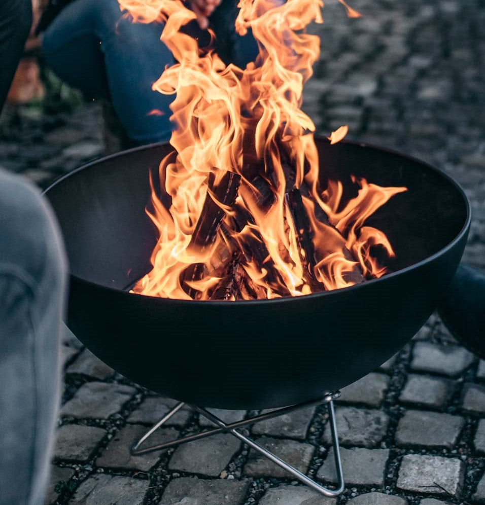 Höfats BOWL Feuerschale mit Drahtfuss